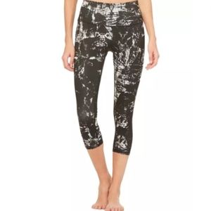ALO Yoga 'Airbrush' Legging, Black Magma print, M